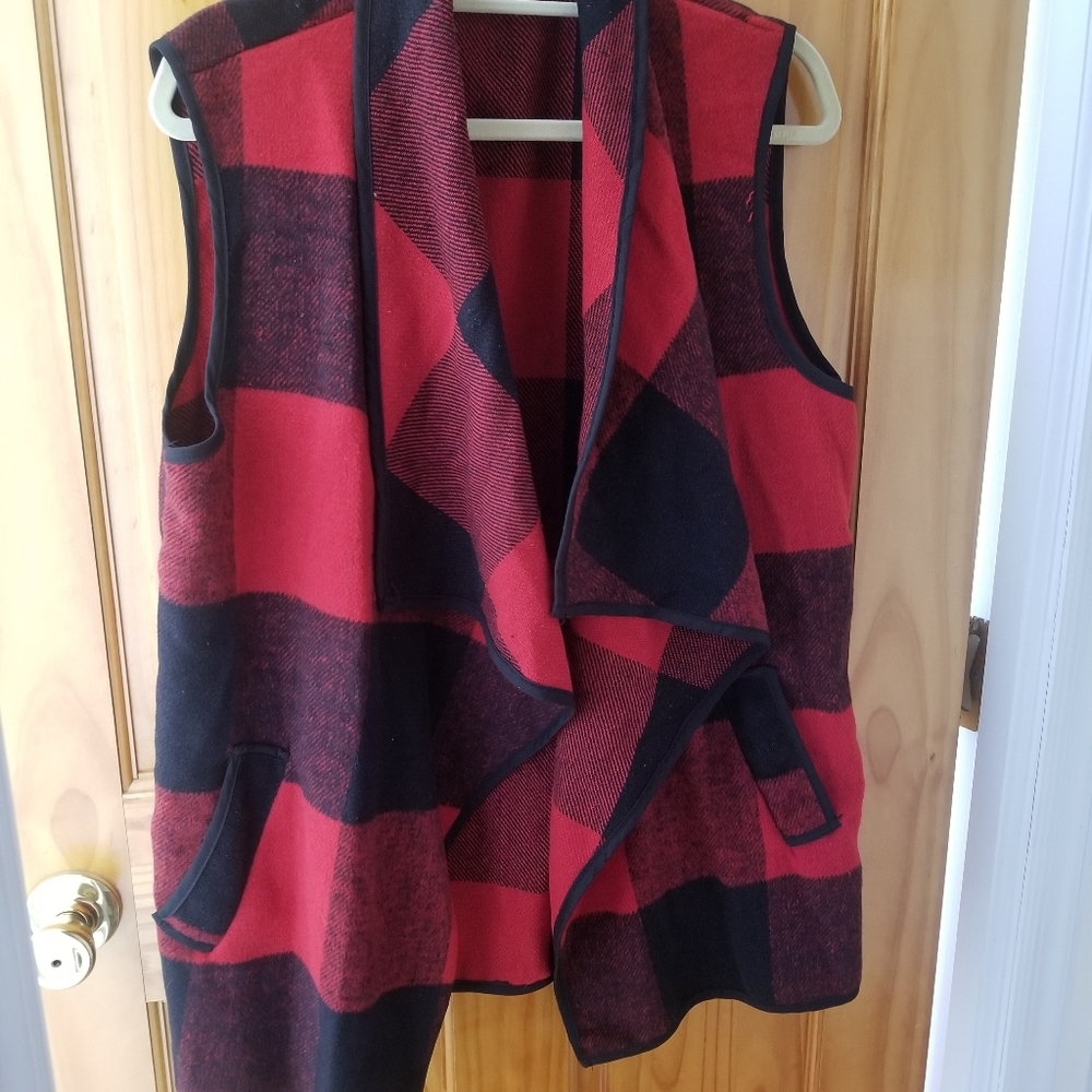 Draped Open Red and Black Plaid Vest size 2x - Picture 2 of 8